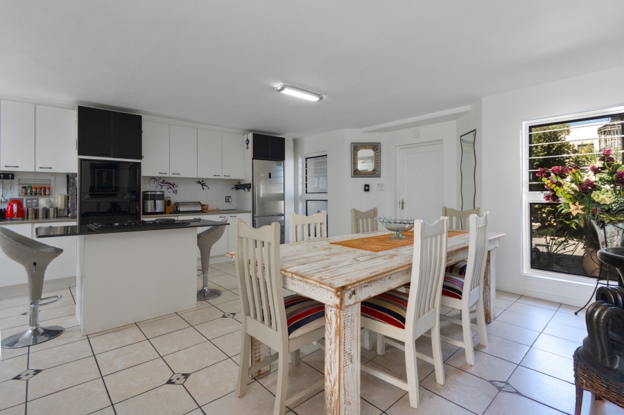 3 Bedroom Property for Sale in Cayman Beach Western Cape